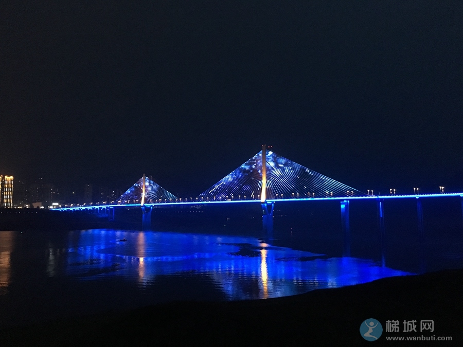 又拍了一次长江大桥！依旧漂亮！