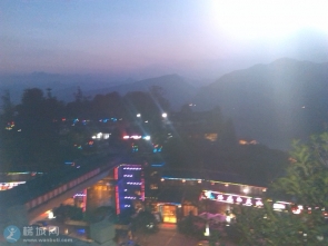 【随拍】夜下卧龙桥