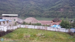 灰蒙蒙的天 。。。