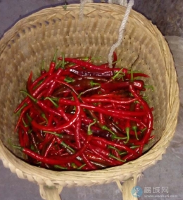 卖辣椒喽！