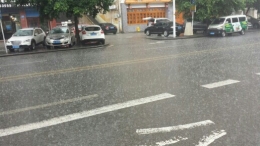 今天是6月的最后一天，暴雨准时降临