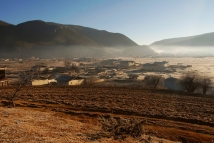 香格里拉冬天的早晨