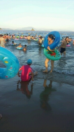 天太热了！下海去！